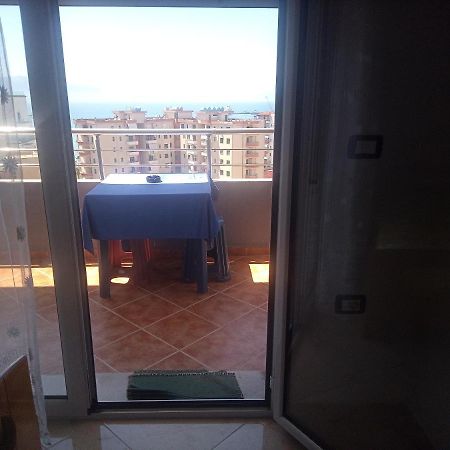 Lindita'S Seaview Appartment Vlorë Exterior foto